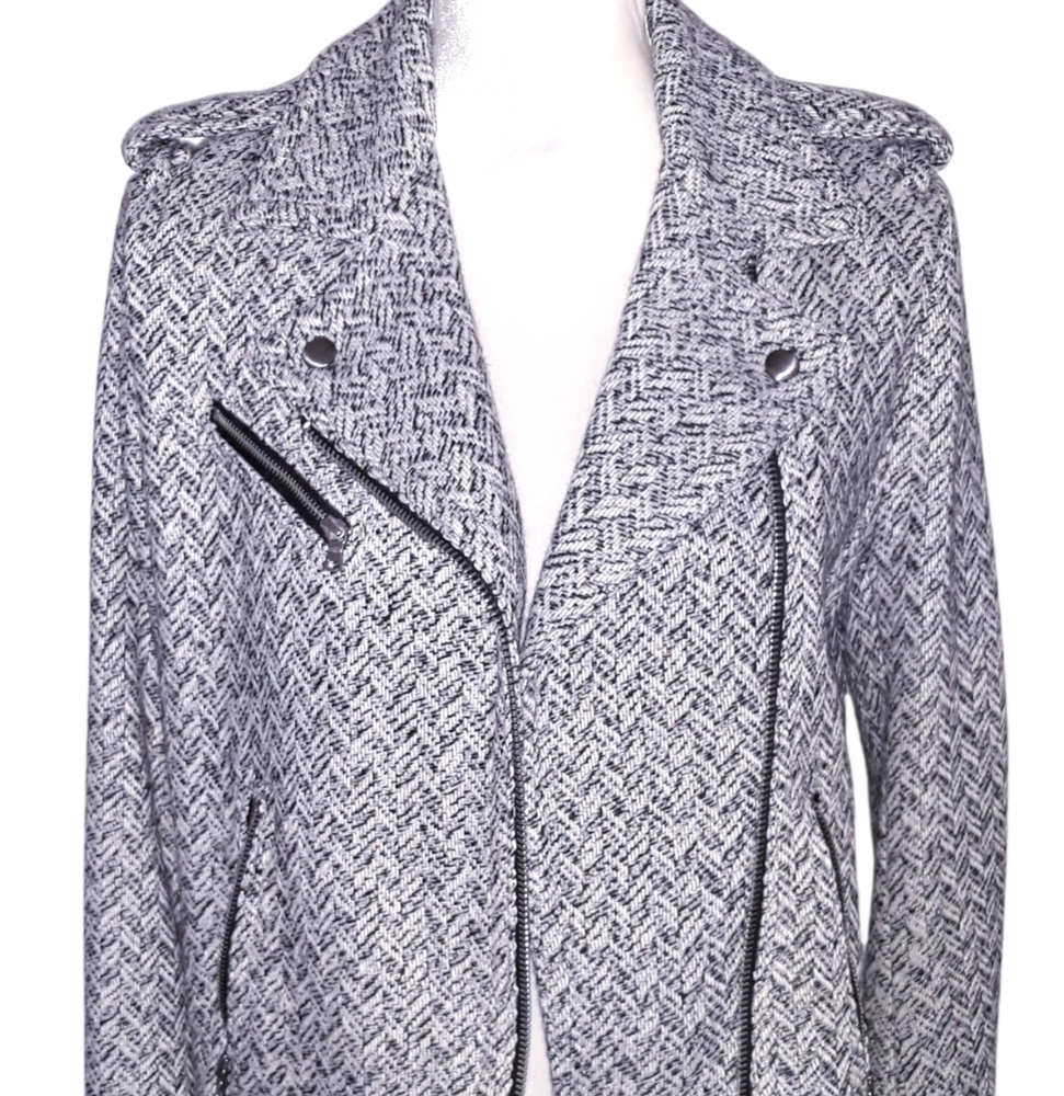 Black and white Gap Jacket